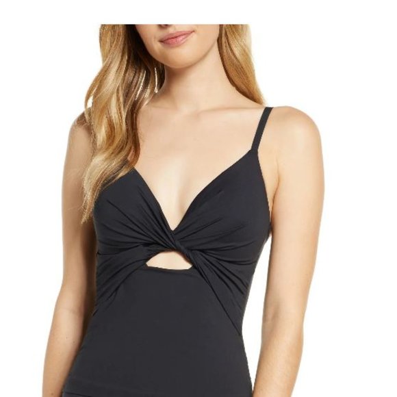 La Blanca Twist Keyhole Bathing Suit - Picture 1 of 5